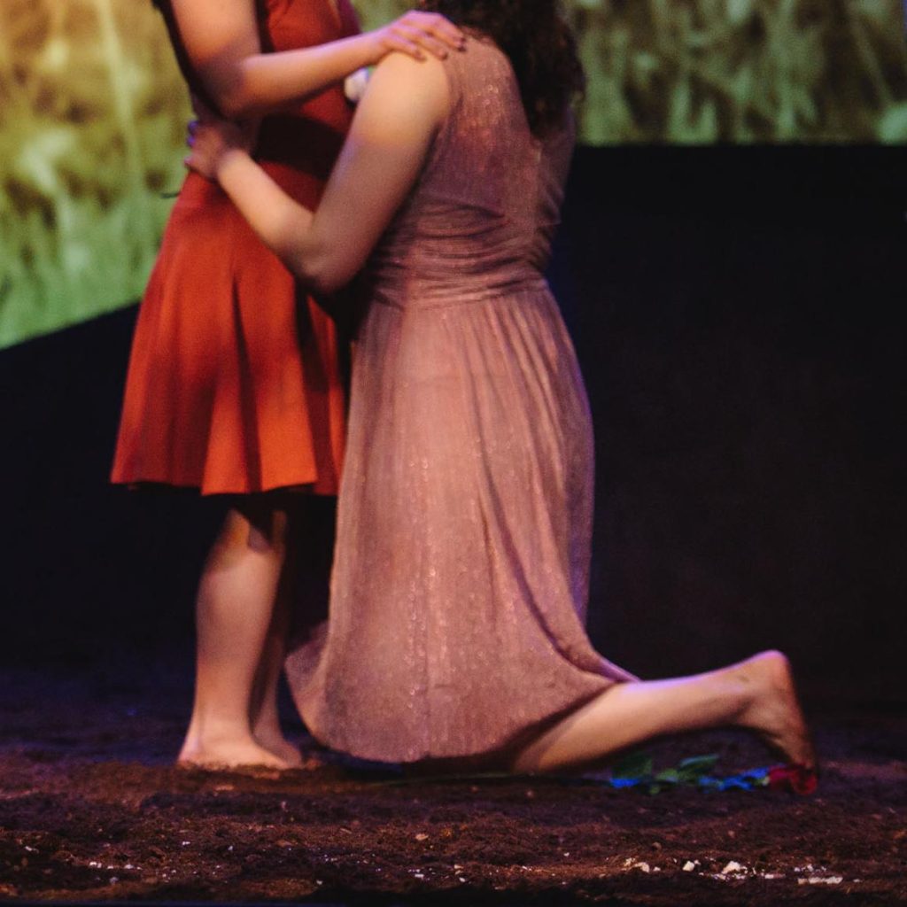 The Magic of Mutual Attraction Η Μαγεία της Αμοιβαίας Έλξης